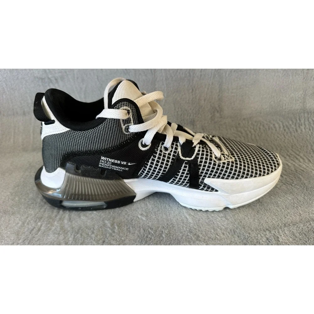 Nike LeBron Witness 7 Basketball Shoes Men's Size 9.5 Black White DM1123-100